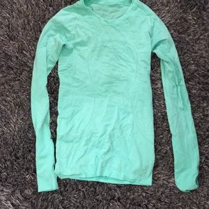 Lululemon mint green athletic long sleeve